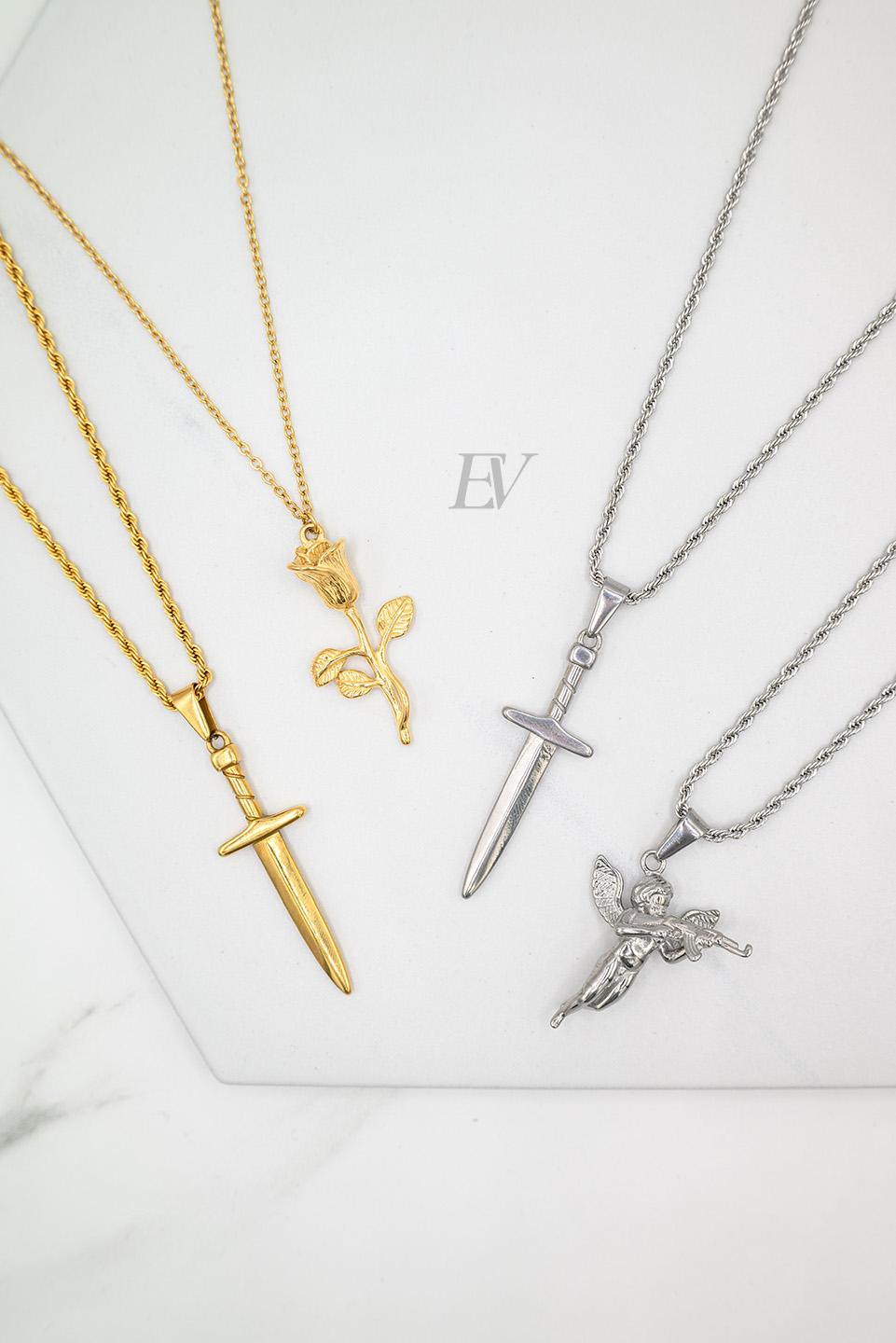 Eilovani gold and silver products.